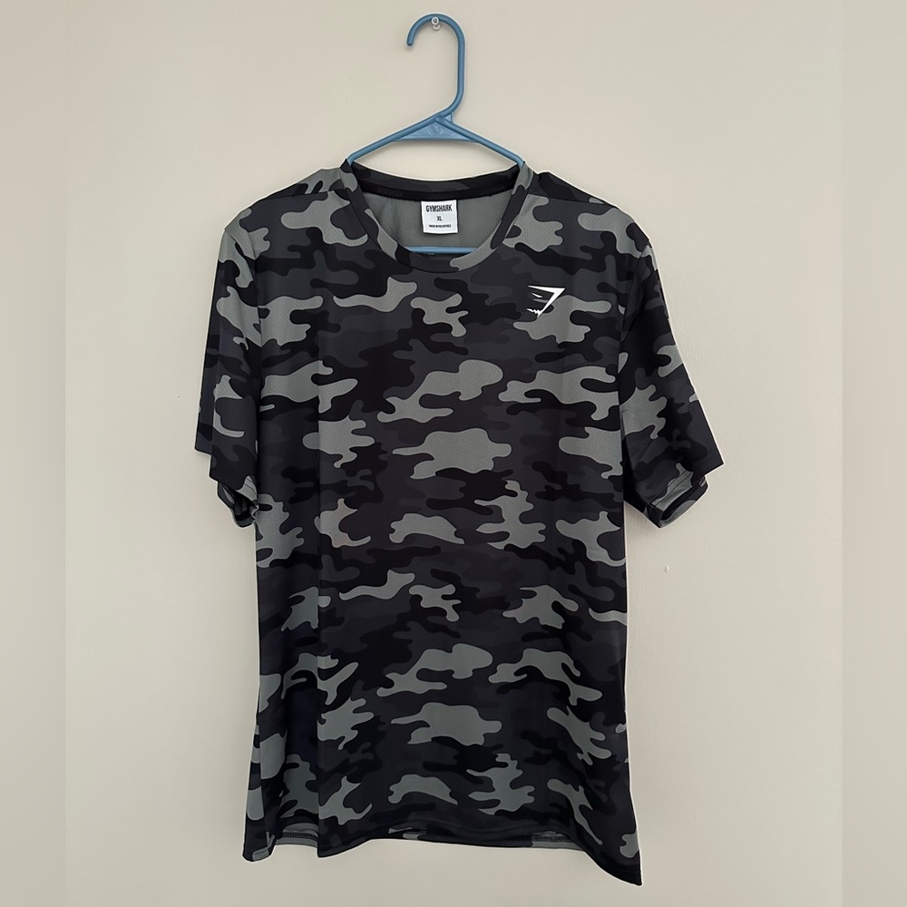 NEW Men’s Gymshark Workout Top